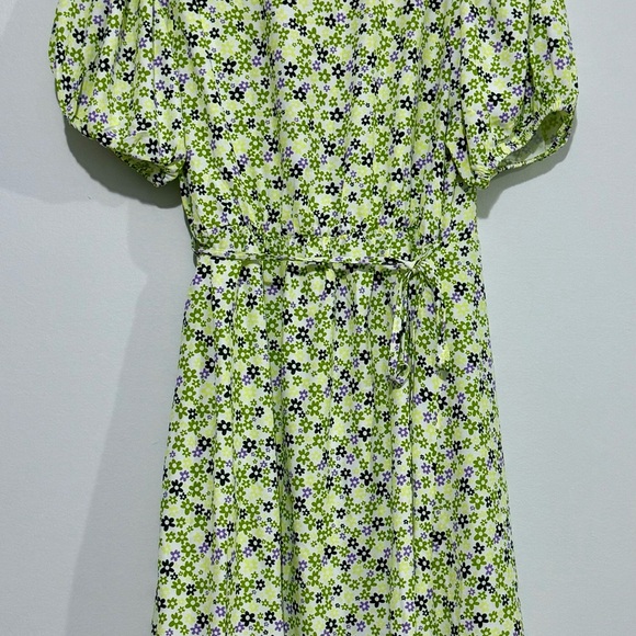 Glamorous floral dress for women - Picture 2 of 4